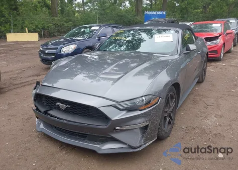 2021 Ford Mustang Ecoboost Premium z USA, uszkodzony, nr VIN 1FATP8UH5M5122133